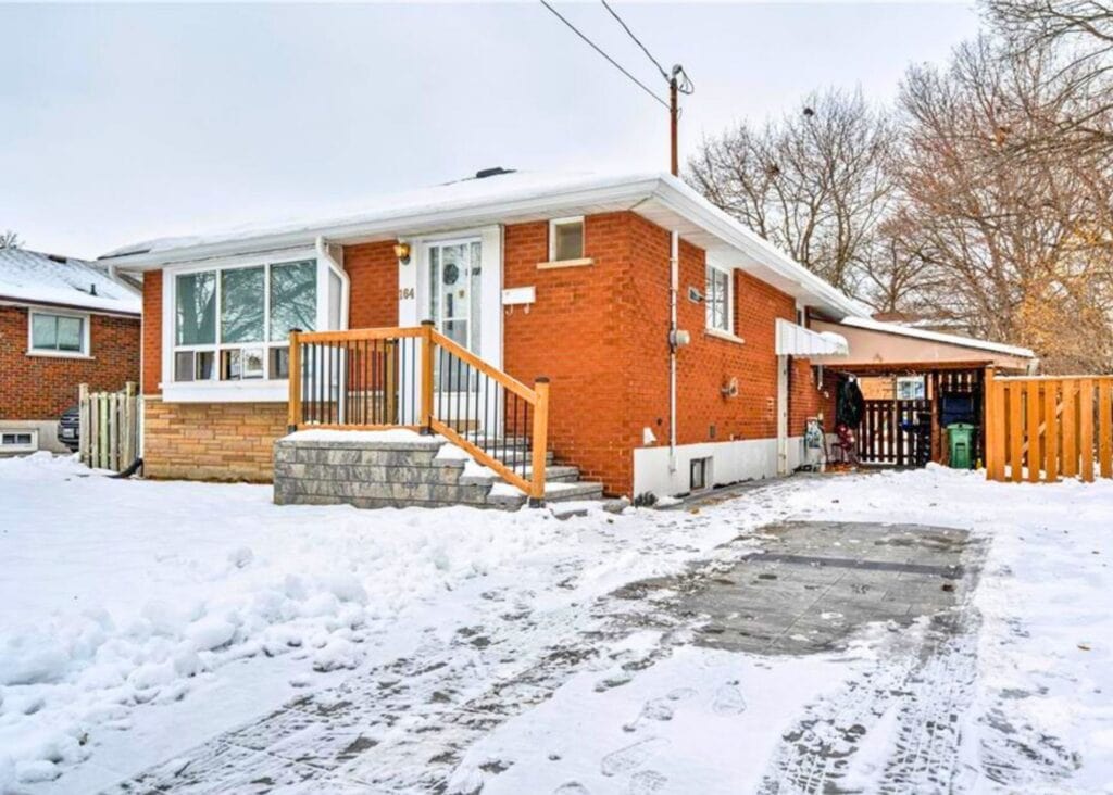 Neighbourhood - 164 West 19th