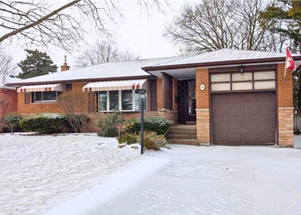 Neighbourhood - 98 Laurier