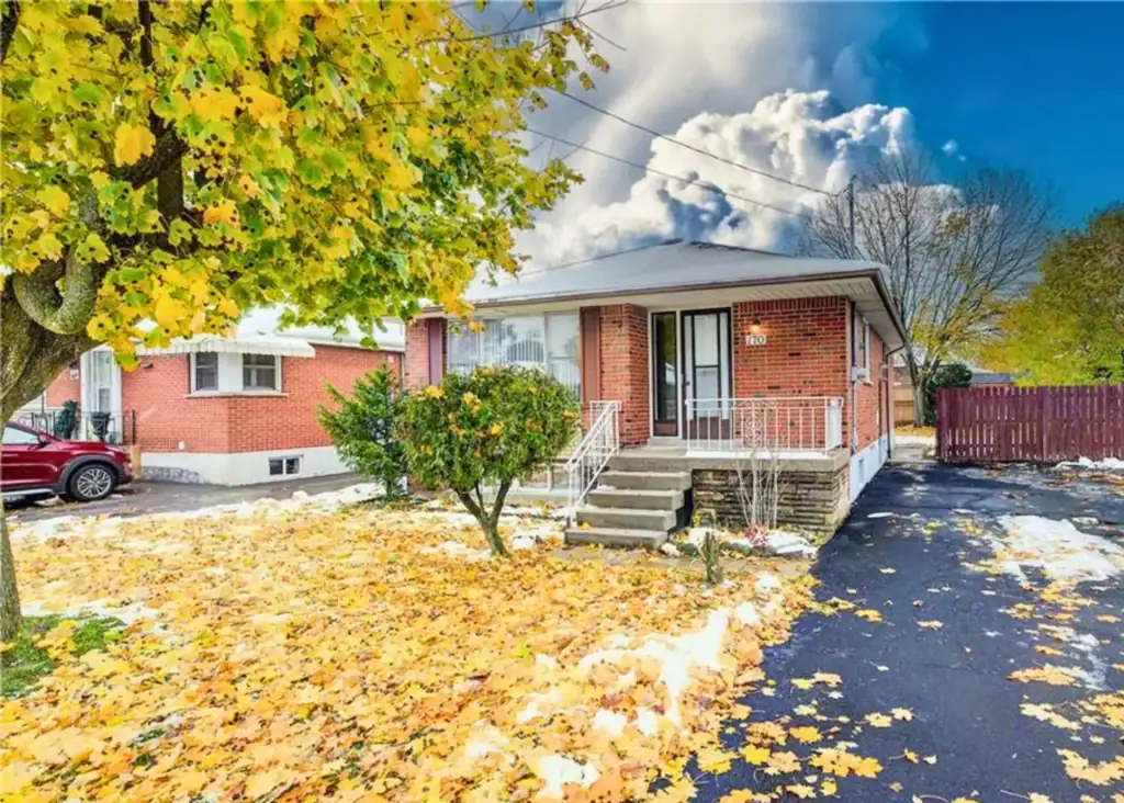 170 FERNWOOD Crescent
