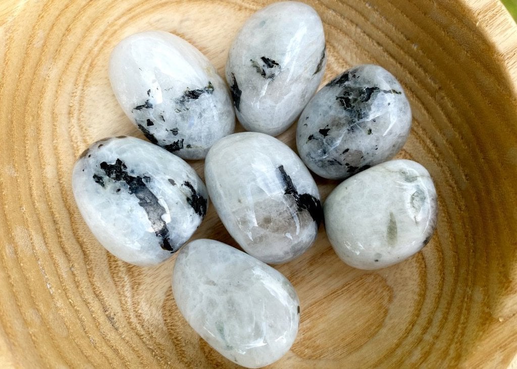 Spiral Crystals UK - Rainbow Moonstone Tumblestone