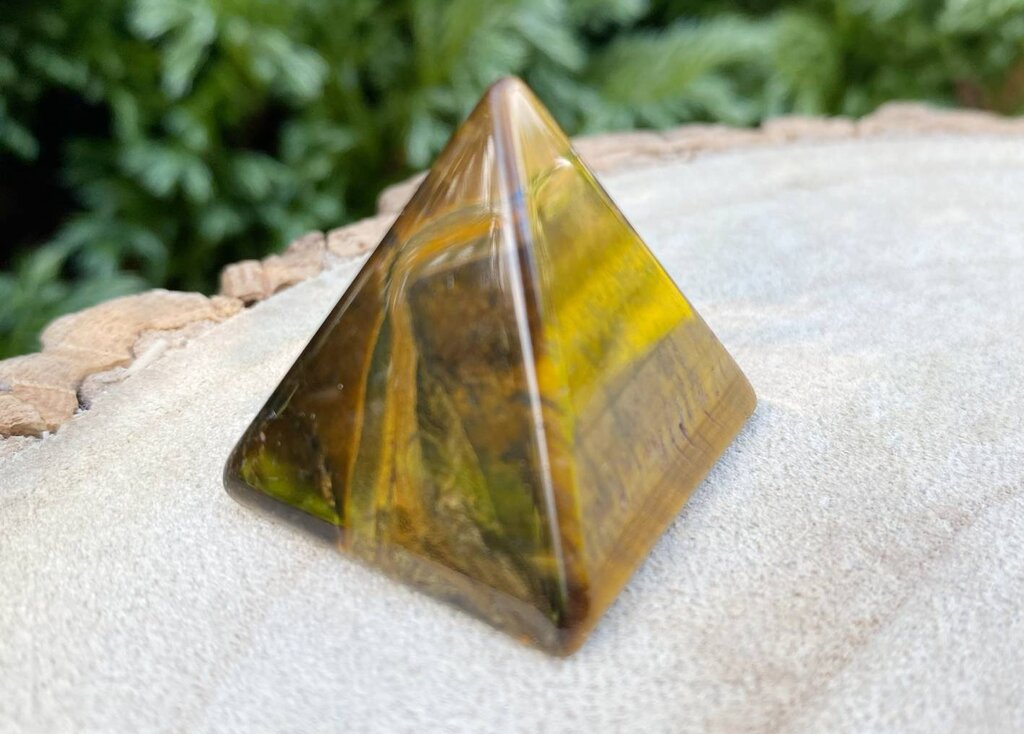 Spiral Crystals UK - Tigers Eye Pyramid Small