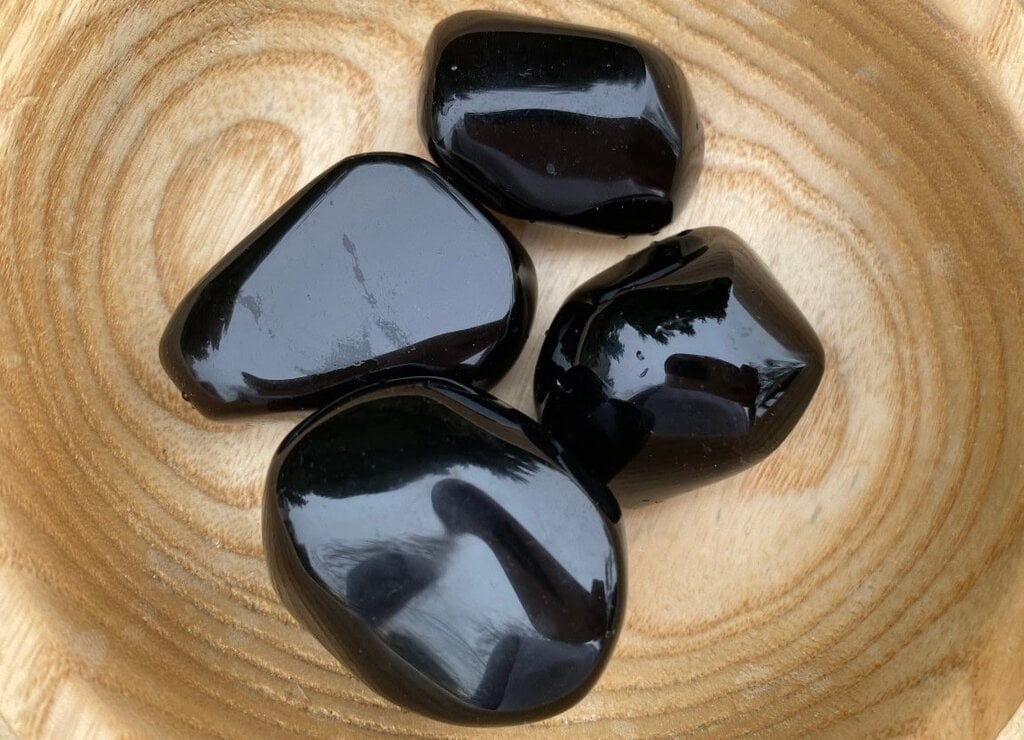 Spiral Crystals UK - Apache Tear Tumblestone