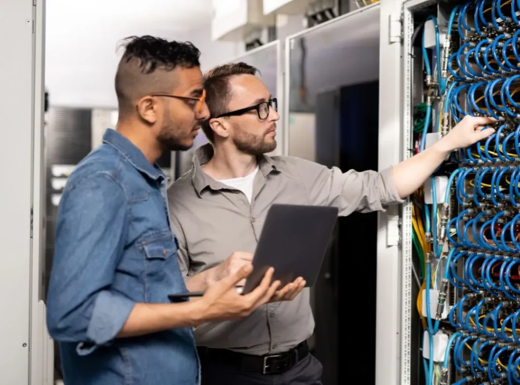 Avama formations, école d'enseignement supérieur spécialisé en informatique, réseau, cybersécurité, et marketing digital. Formations inter/intra Formations du BTS au Master ( BTS CIEL, Bachelor AIS, Marster ERIS, BTS NDRC, Bachelor Responsable du Développement Marketing et Commercial) Accompagnement VAE Avama formations, école d'enseignement supérieur spécialisé en informatique, réseau, cybersécurité, et marketing digital. Formations inter/intra Formations du BTS au Master ( BTS CIEL, Bachelor AIS, Marster ERIS, BTS NDRC, Bachelor Responsable du Développement Marketing et Commercial) Accompagnement VAE