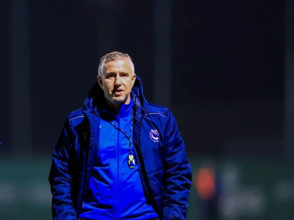 Laurențiu Reghecampf, entraîneur d'Al Hilal Oumdarman.