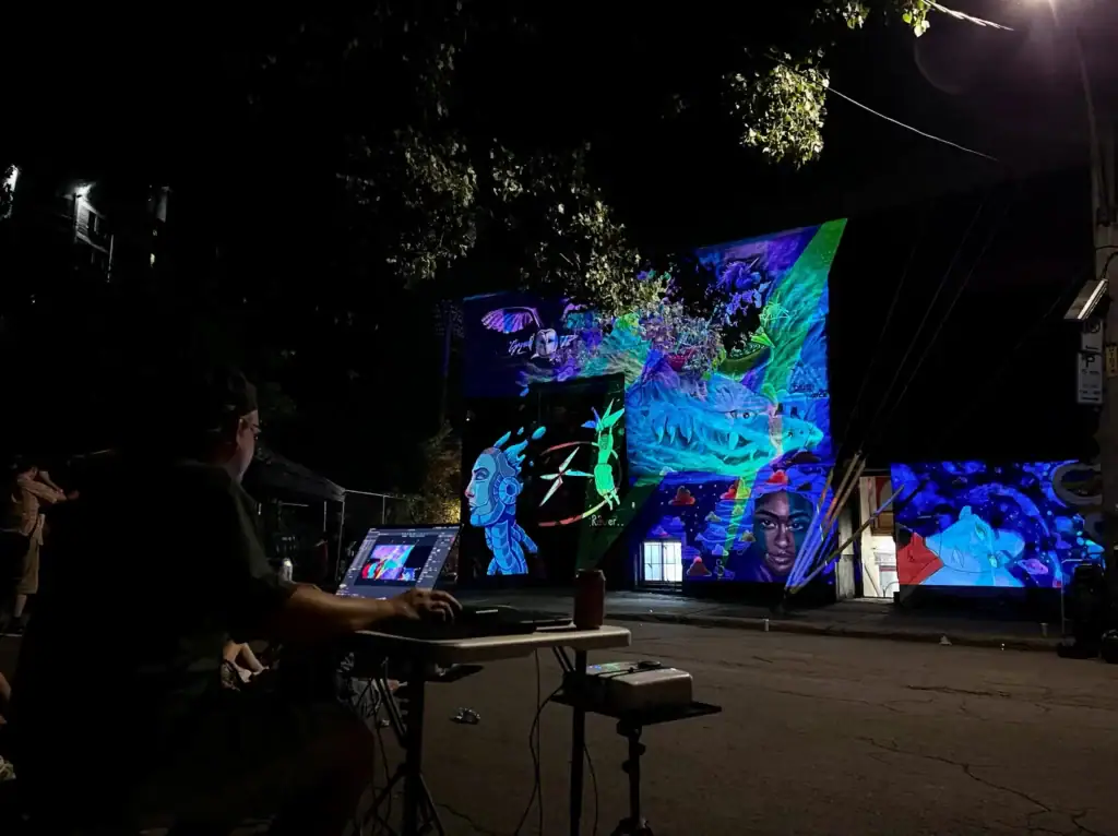 Projection mapping on murals by MAPPLIGHTS