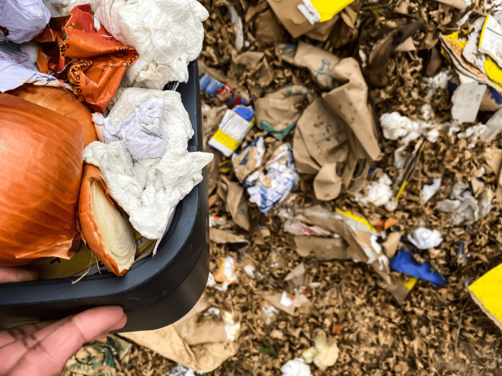 are paper towels compostable