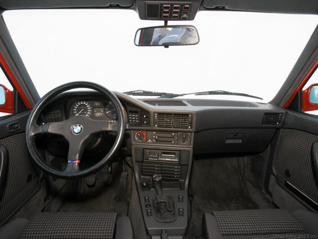 BMW E28 M5cabin
