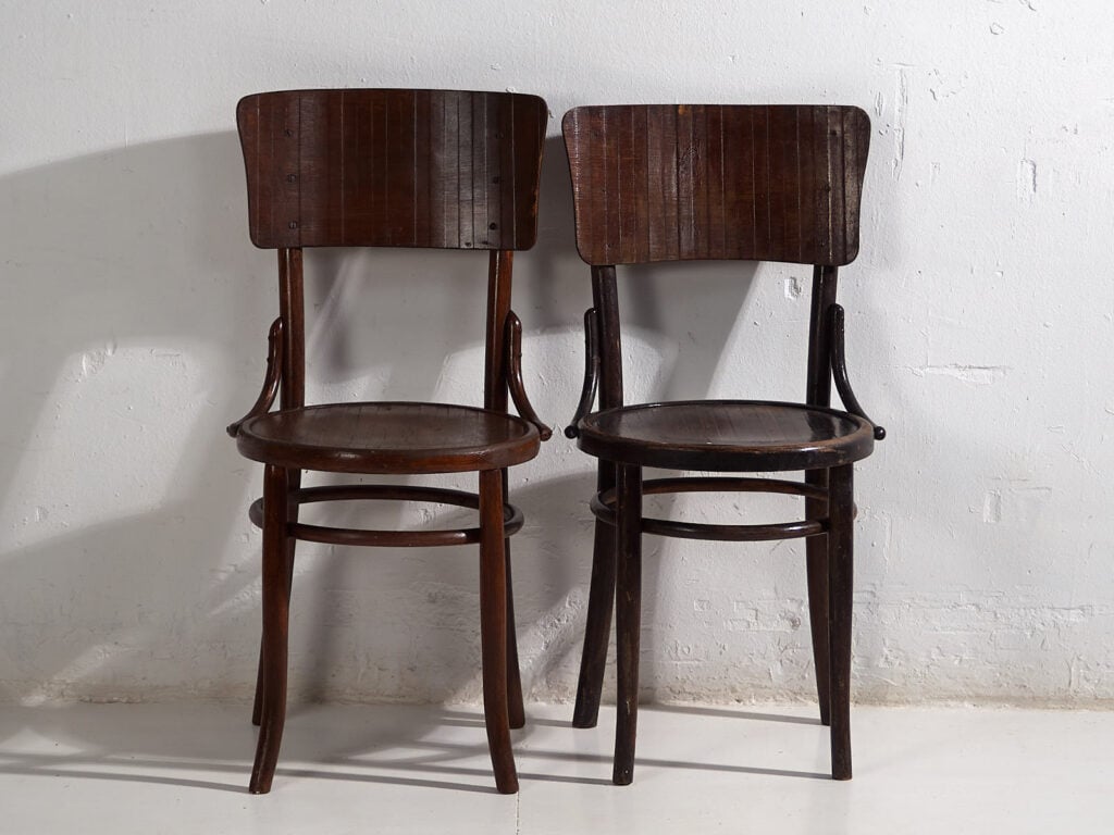 Antiguas sillas de comedor de madera curvada (c.1920). Conjunto de 4 piezas #1