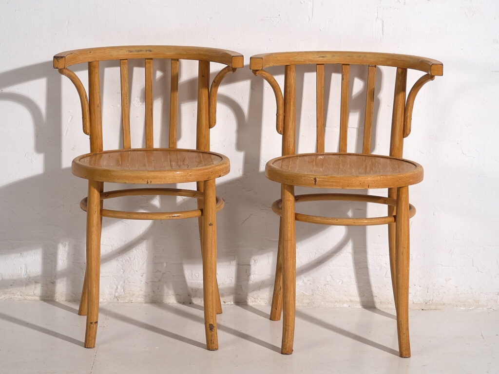 Chaises anciennes avec accoudoirs (vers 1920). Ensemble de 4 pièces #1