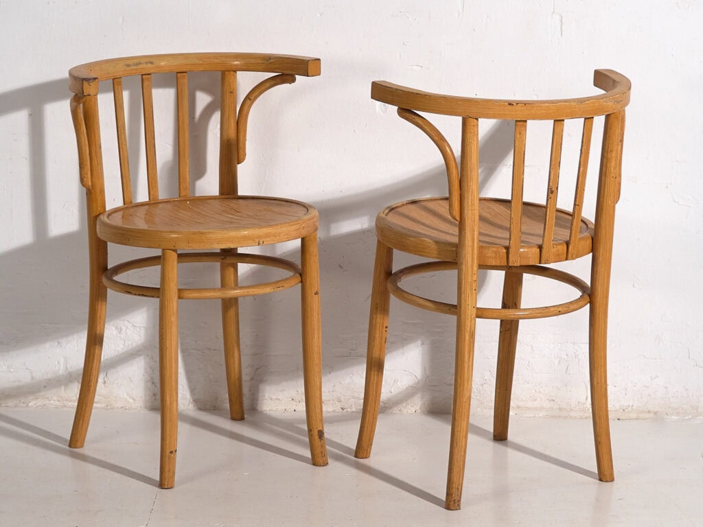 Chaises anciennes avec accoudoirs (vers 1920). Ensemble de 4 pièces #1