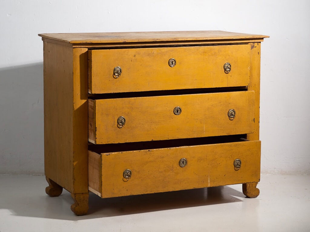 Commode ancienne à patine ocre (vers 1920) #76