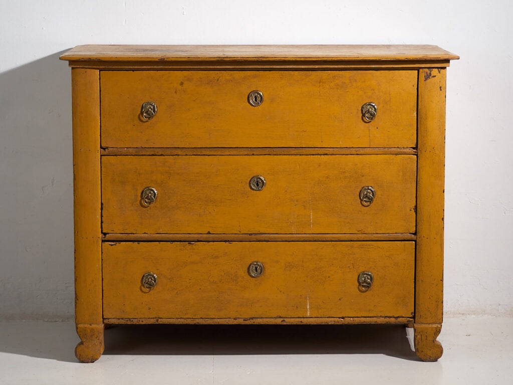 Commode ancienne à patine ocre (vers 1920) #76