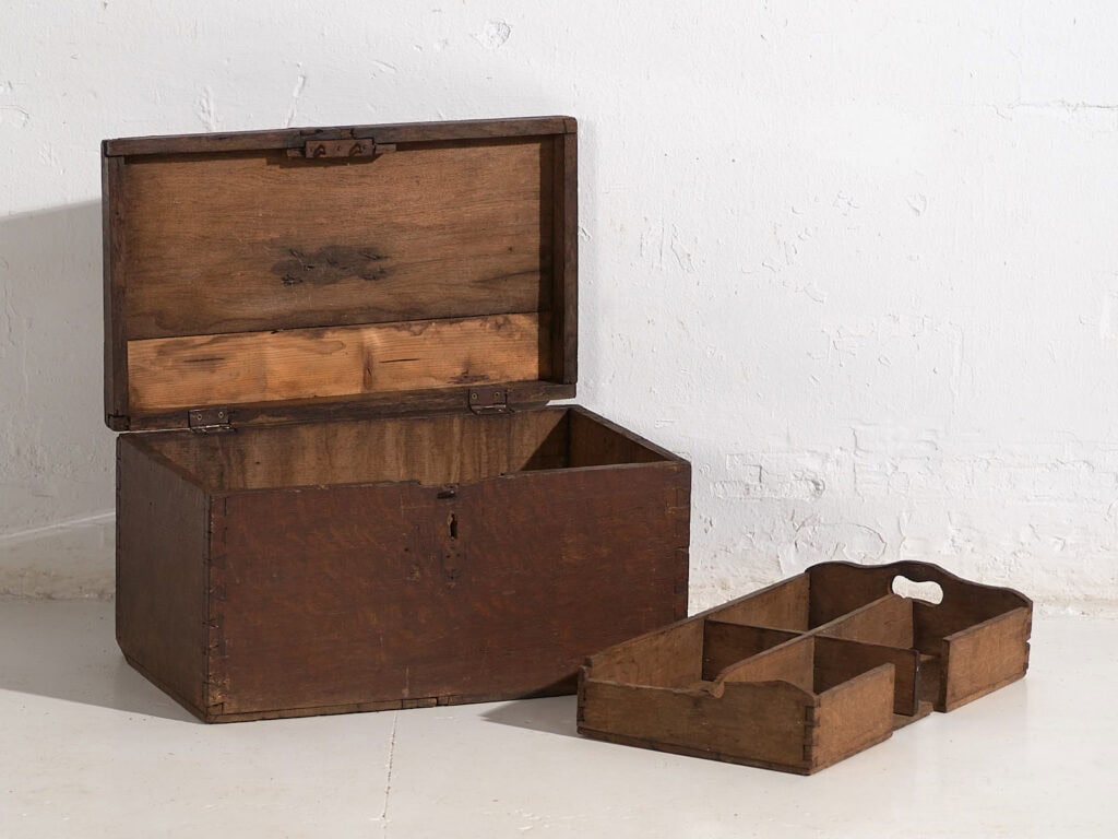 Pequeño cofre antiguo (c.1920) #8