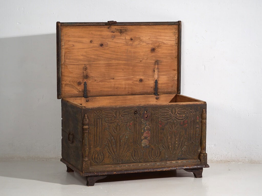 Antique floral carved chest (c.1920) #9