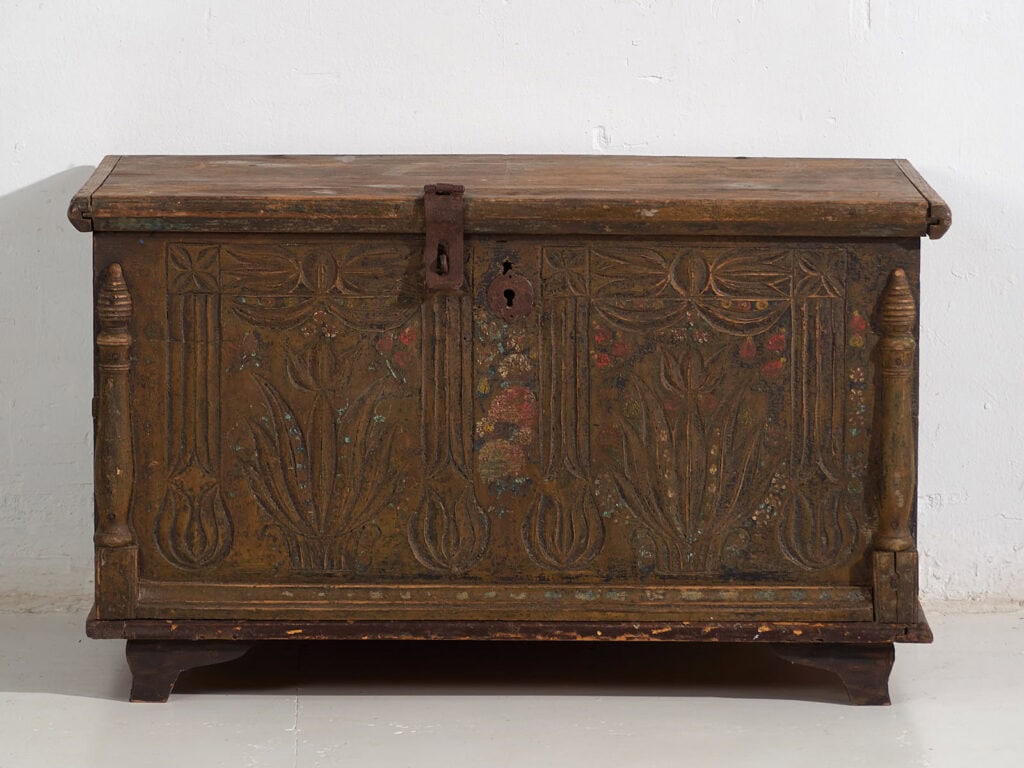 Antique floral carved chest (c.1920) #9