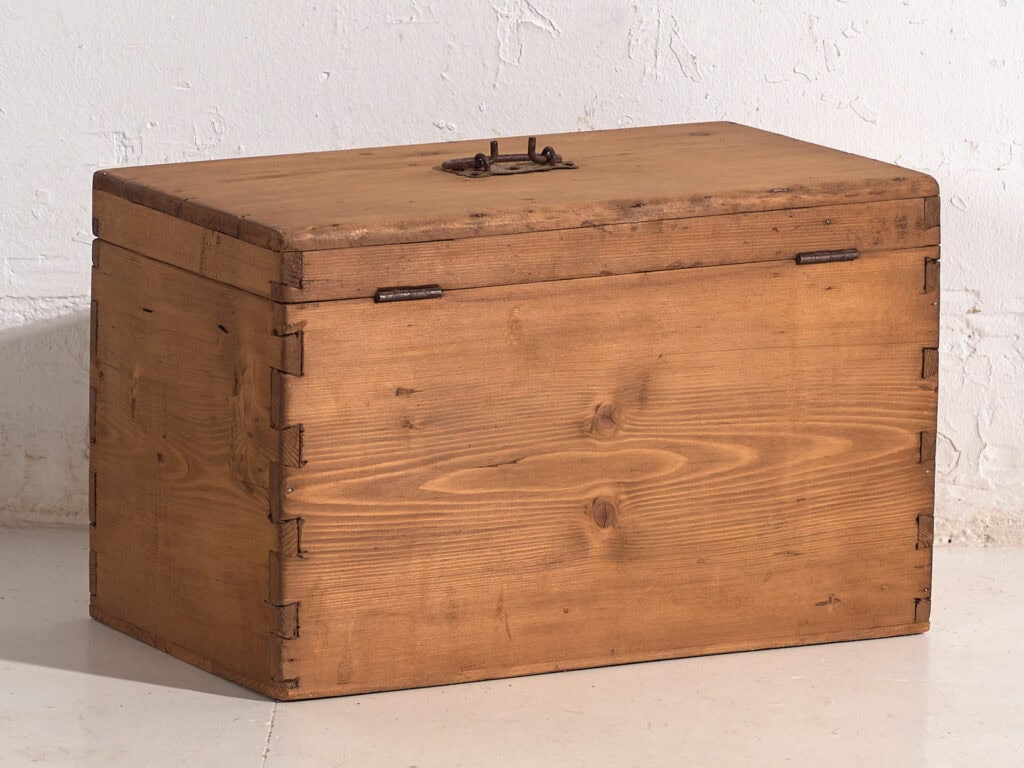 Small antique chest (c.1920) #11