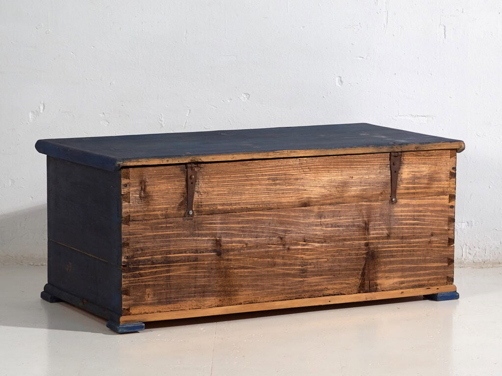 Antiguo baúl nupcial de color azul marino (Año 1855) #13