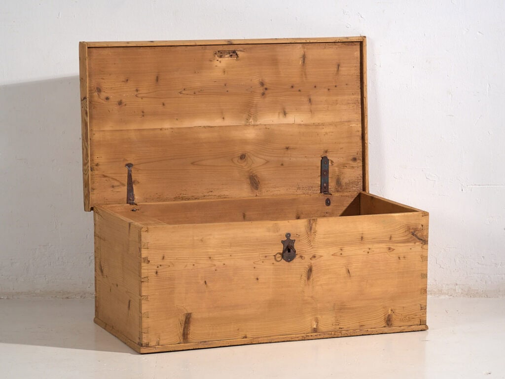 Botte ancienne en bois massif (c.1920) #2