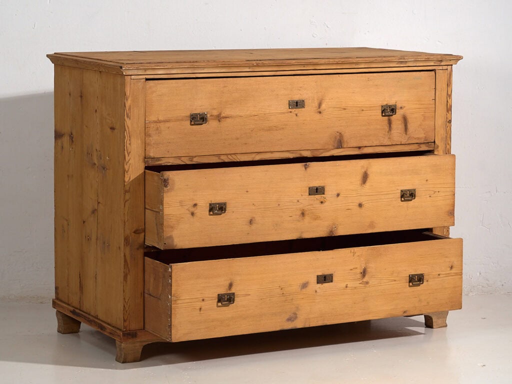 Commode ancienne en bois massif de style provençal (c.1920) #46