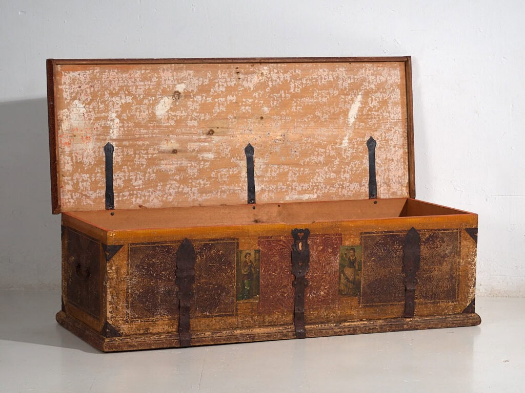 Antique folk art bridal trunk (c.1820) #103