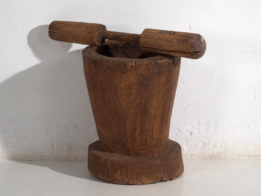 Antiguo mortero oriental (c.1920) #3