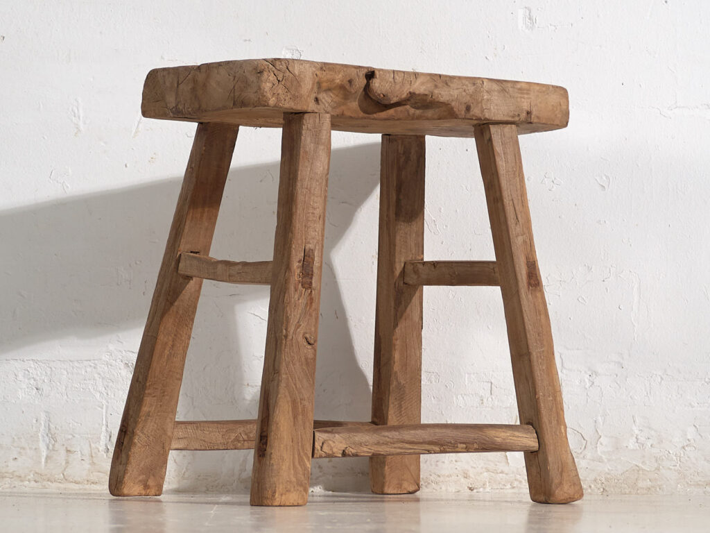 Tabouret primitif ancien (c.1900) #1
