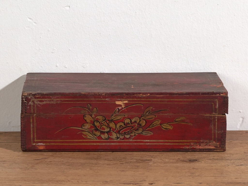 Coffret asiatique rouge ancien (c.1900) #13