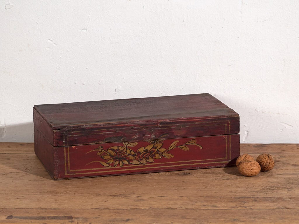 Antique hand painted box with floral details (c.1900) #24