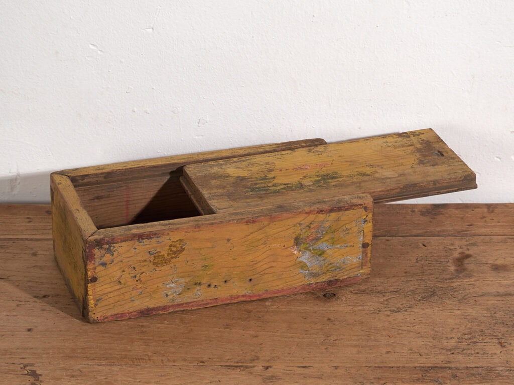 Antique oriental wabi sabi style box (c.1900) #6