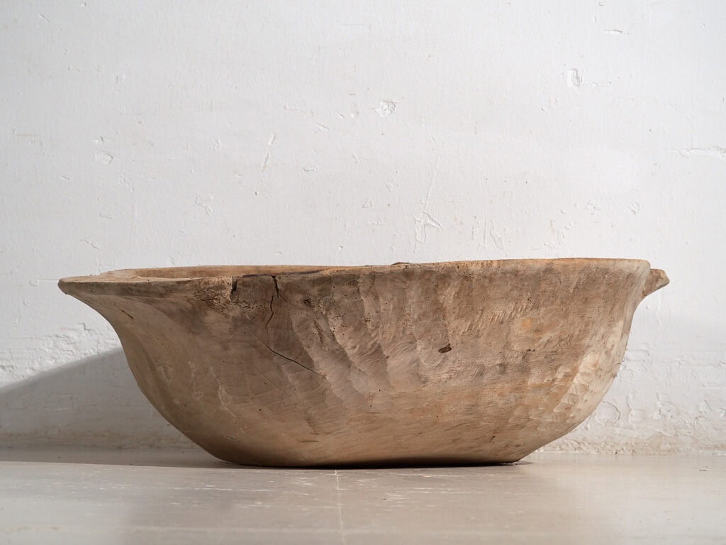 Grand bol antique en bois massif (c.1900) #1
