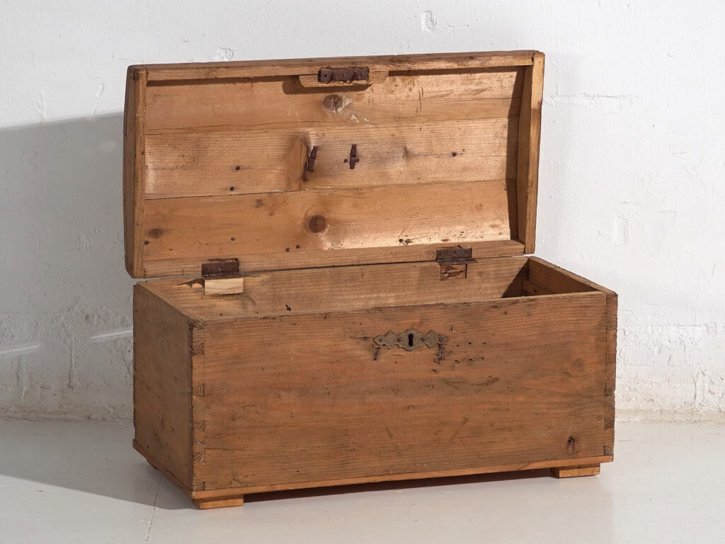 Coffre ancien en bois massif (c.1900) #81