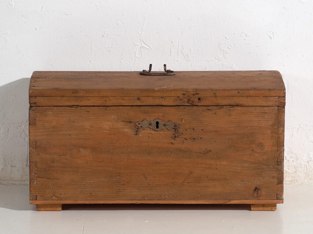 Coffre ancien en bois massif (c.1900) #81
