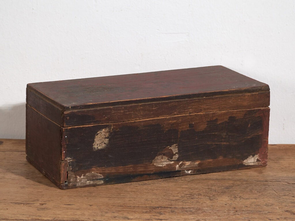 Antique Chinese box with floral details (c.1900) #15