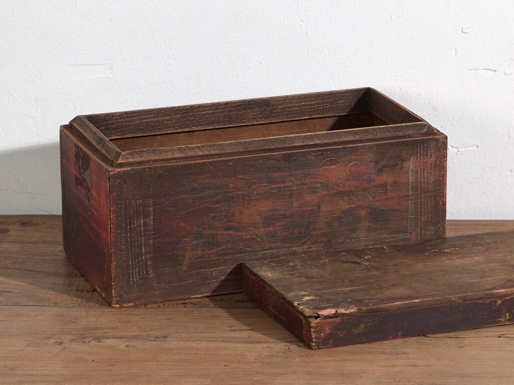 Antiguo estuche de tonos oscuros (c.1900) #26