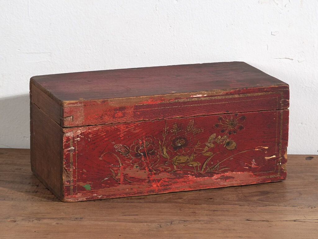 Antiguo cofre oriental de color rojo granate (c.1900) #36