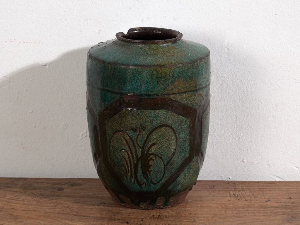 Antique vase with calligraphic and vegetal motifs (c.1820) #23