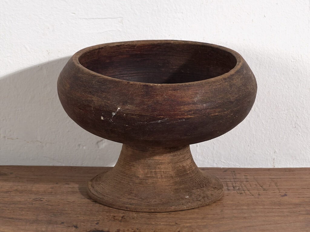 Primitive style antique bowl (c.1900) #24