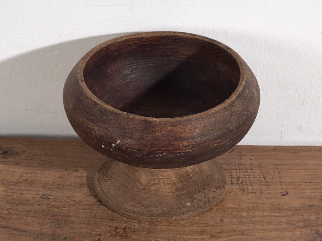 Primitive style antique bowl (c.1900) #24