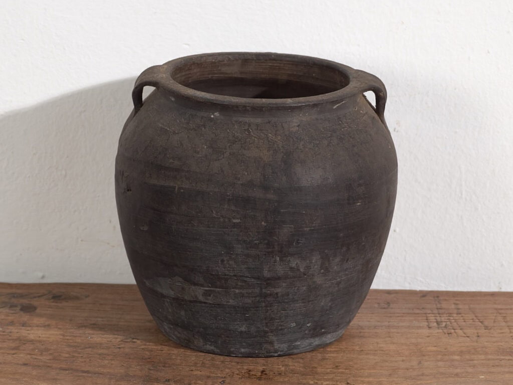 Small antique vase in dark tones (c.1900) #12