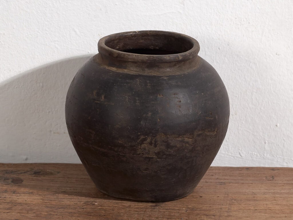 Jarrón pequeño antiguo de tonos oscuros (c.1900) #16