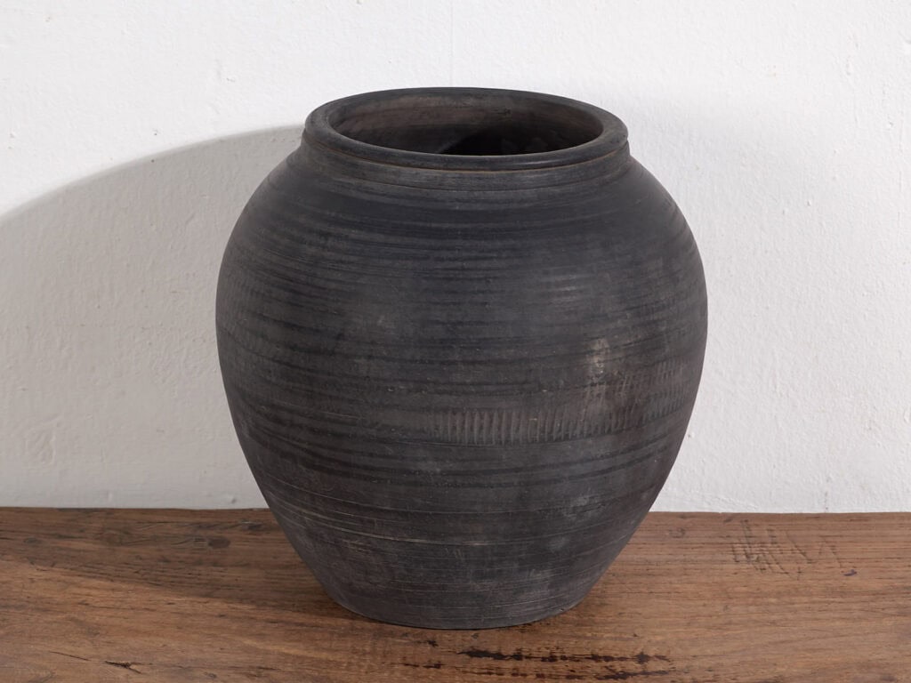 Antique vase in dark tones (c.1900) #3