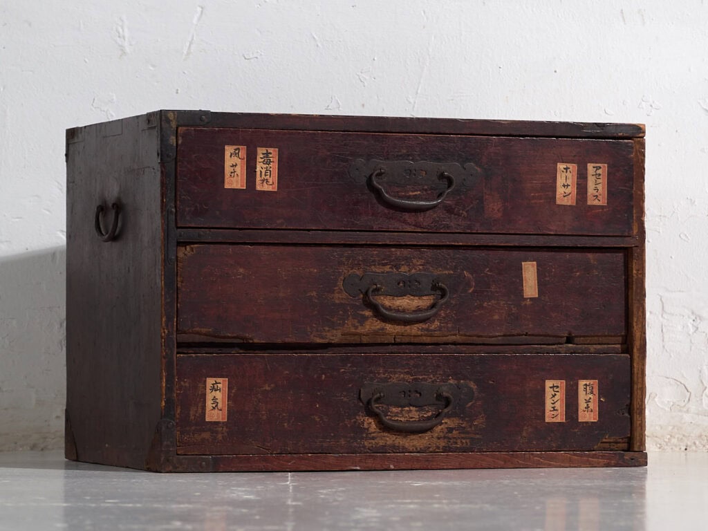 Antique Japanese medicine chest (c.1850-1880) #48