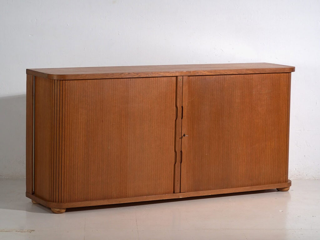 Aparador Mid century con puertas de tambor (c.1960) #111