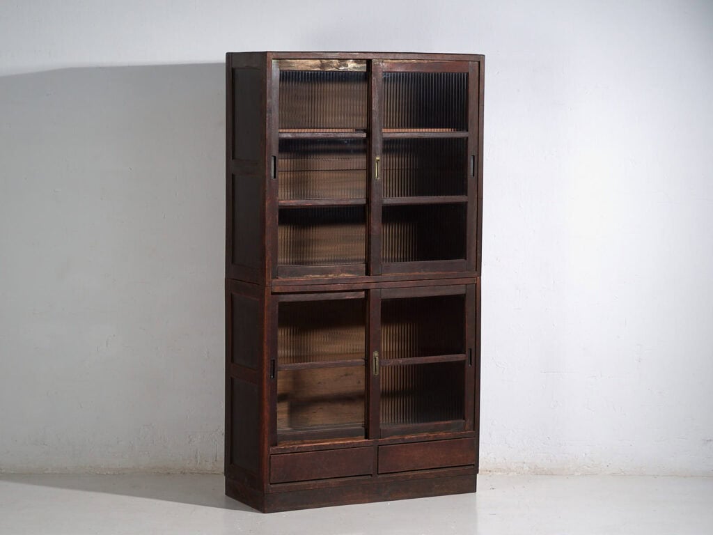 Vitrina japonesa antigua (c.1912-1970) #46