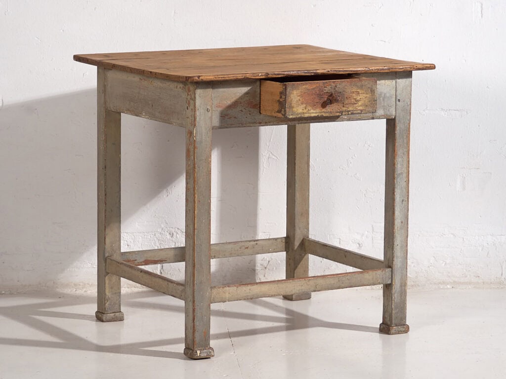 Antigua mesa auxiliar de color gris (c.1920) #22