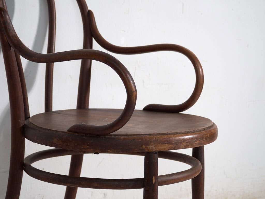 Sillón antiguo de madera curvada Thonet – Europa central, circa 1900