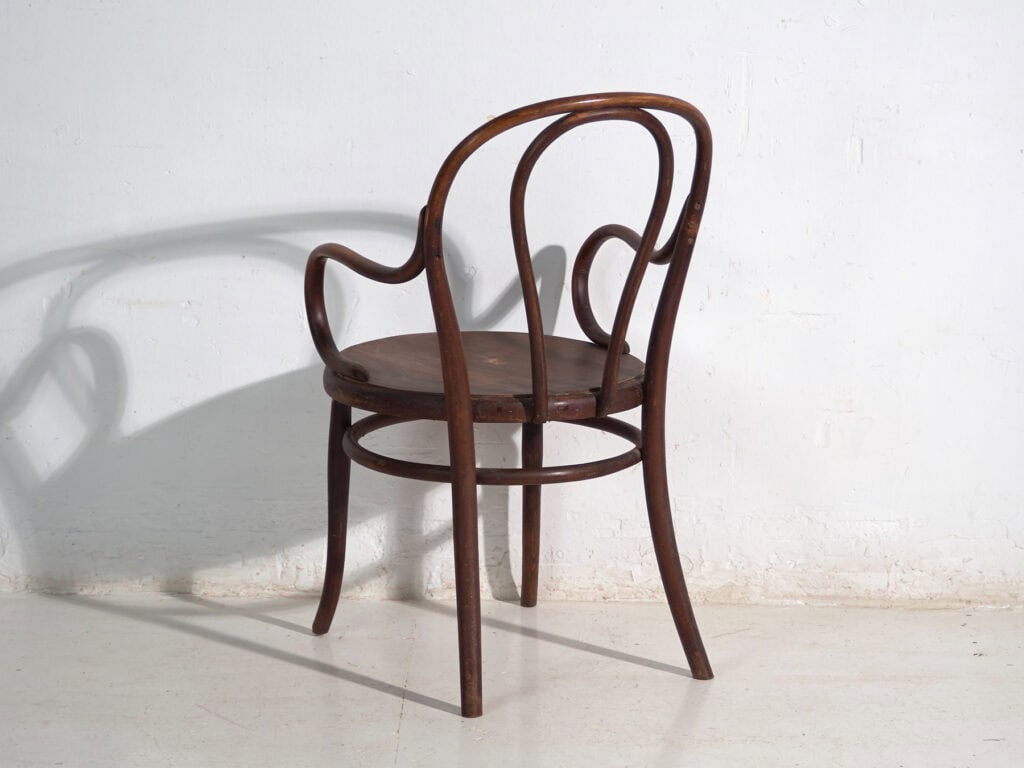 Sillón antiguo de madera curvada Thonet – Europa central, circa 1900