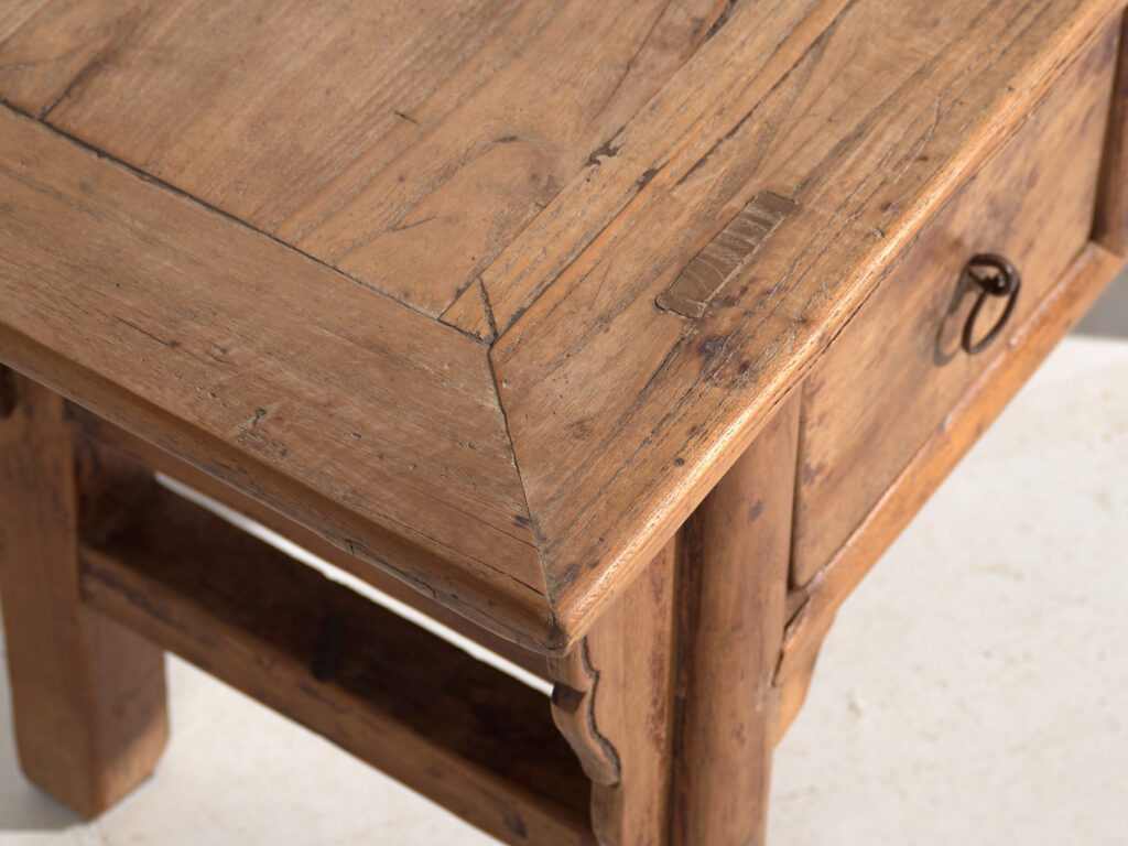 Shanxi low console in elm with drawers – China, circa 1930