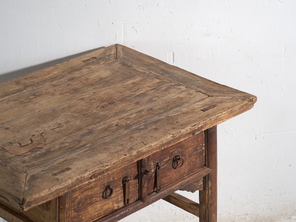 Mesa de trabajo antigua con cajones – China, circa 1900