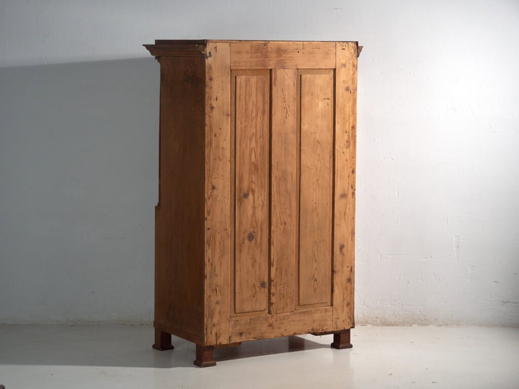 Secreter antiguo Biedermeier en nogal – Austria, circa 1840